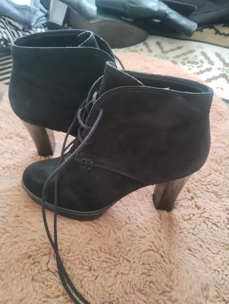 Botas negras de gamuza con tacón alto - 3