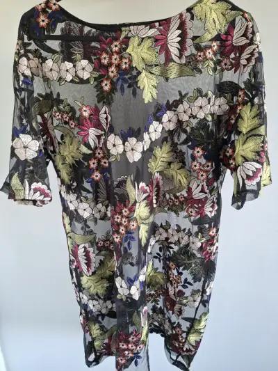 Vestido transparente bordado floral Zara - miniatura 1