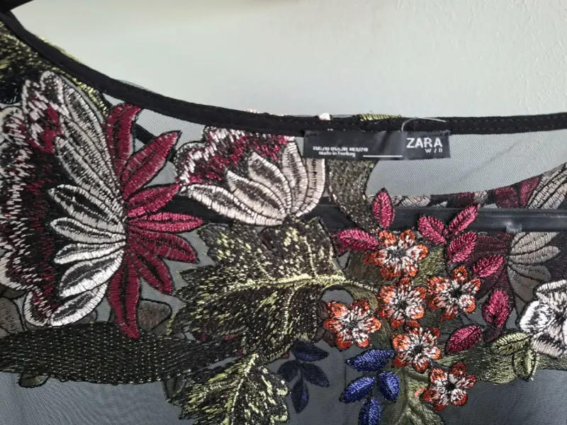 Vestido transparente bordado floral Zara - 3