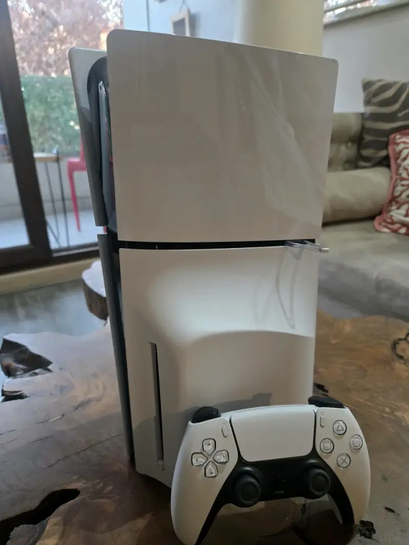 Consola PlayStation 5 slim con control DualSense - 4