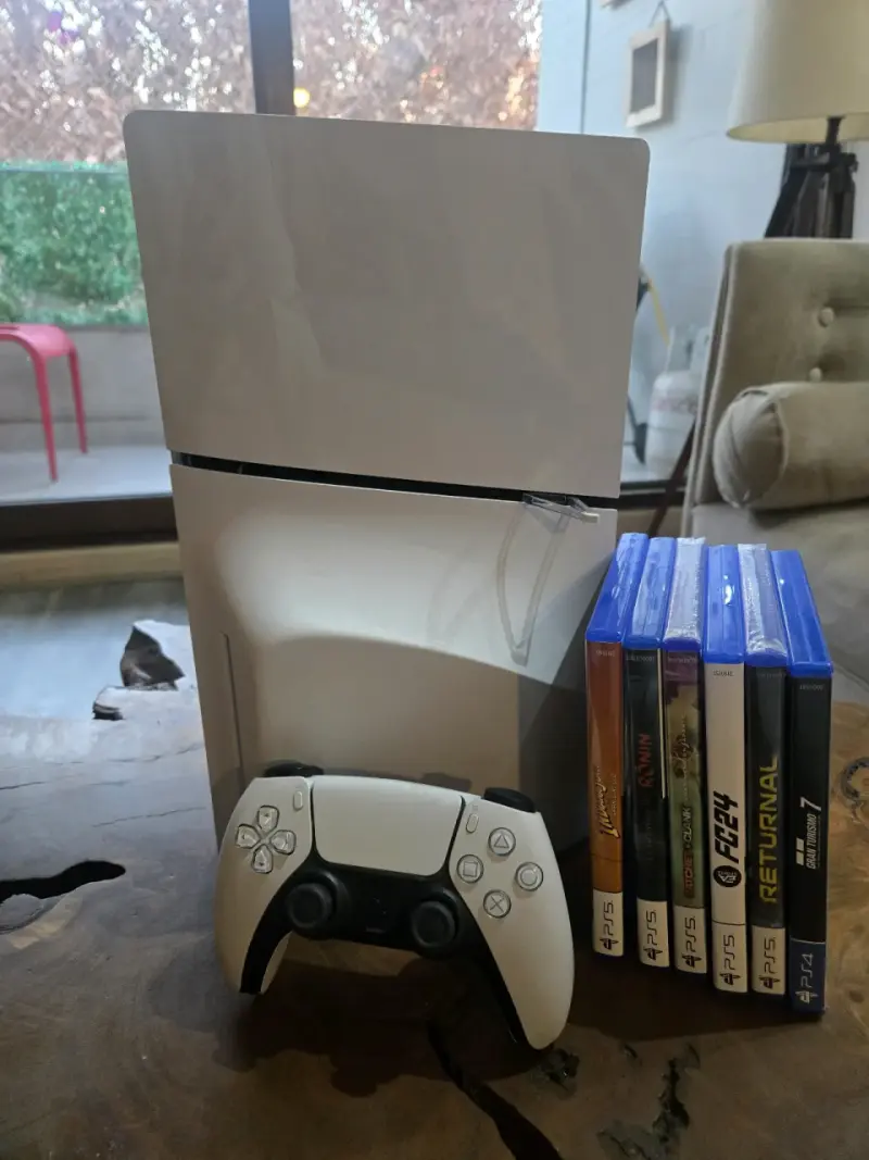 Consola PlayStation 5 slim con control DualSense - 5