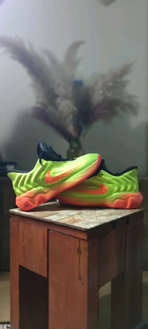 Zapatillas deportivas Nike verde neón y naranja - 1