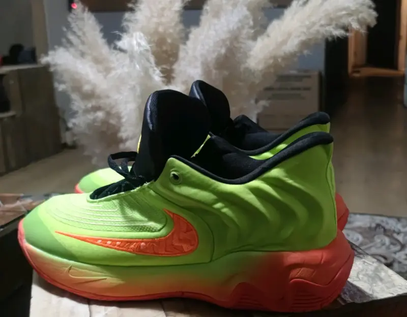 Zapatillas deportivas Nike verde neón y naranja - 4