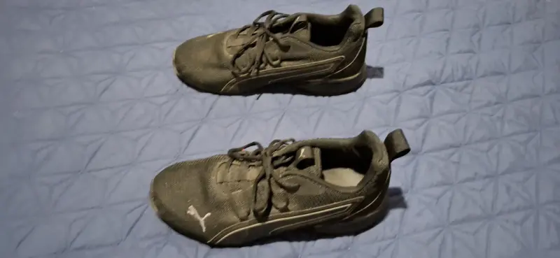 Zapatillas deportivas Puma negras usadas - 2