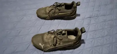 Zapatillas deportivas Puma negras usadas - miniatura 2