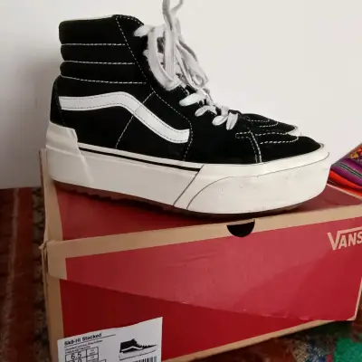 Zapatillas Vans negras Plataforma - miniatura 1