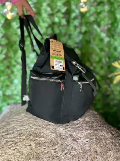 Mochila negra Xtrem con múltiples compartimentos - miniatura 2
