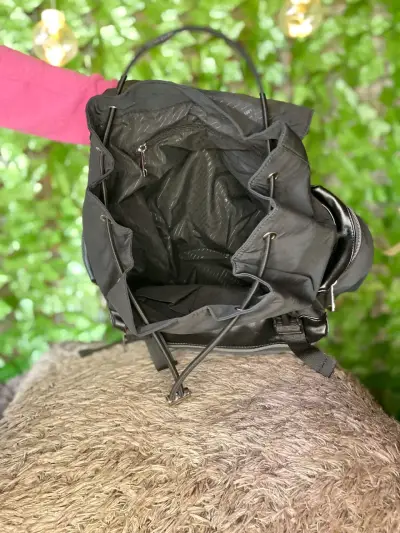 Mochila negra Xtrem con múltiples compartimentos - miniatura 5