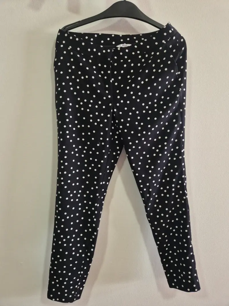 Pantalones negros con lunares blancos ASH