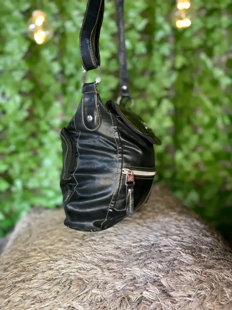 Bolso bandolera negro Relic de cuero - 3