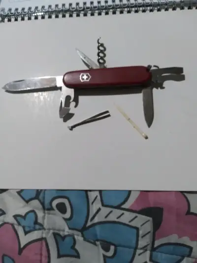 Navaja suiza multifuncional Victorinox - miniatura 2