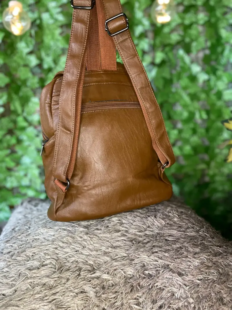 Mochila de cuero marrón elegante - 5