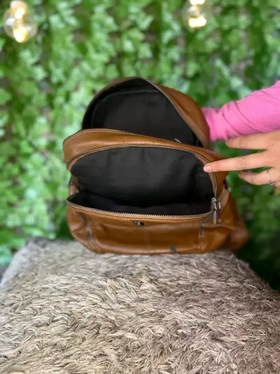 Mochila de cuero marrón elegante - miniatura 6