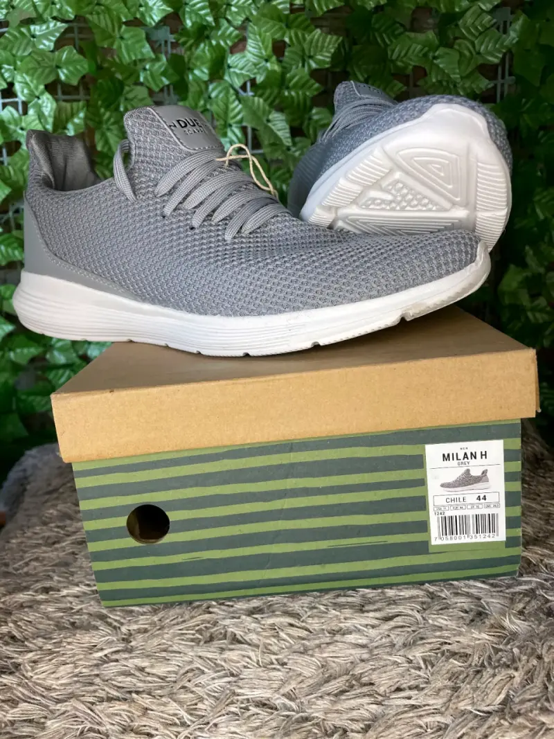 Zapatillas deportivas grises de malla - 3