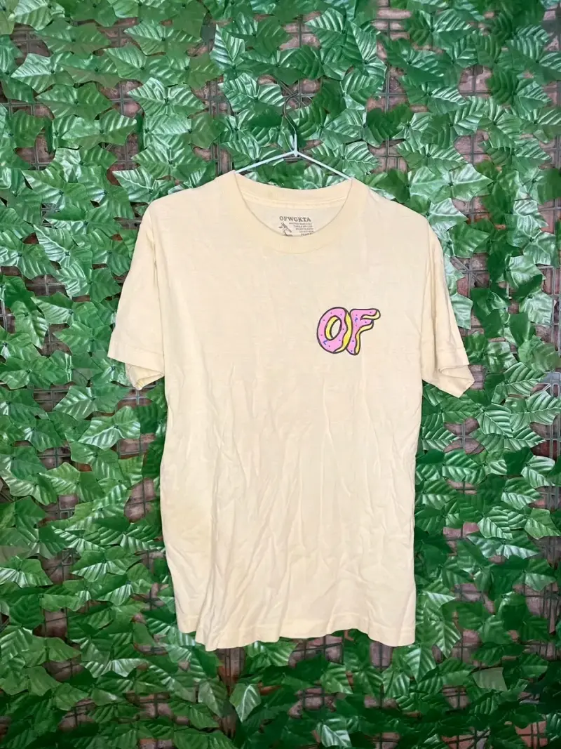 Polera beige con diseño gráfico OF - 3