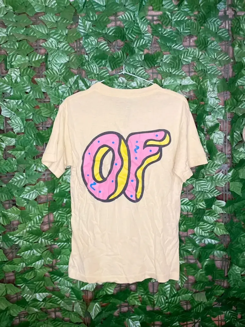 Polera beige con diseño gráfico OF - 4