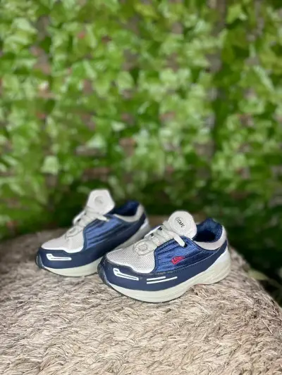 Zapatillas deportivas para niños azul y blanco - miniatura 1