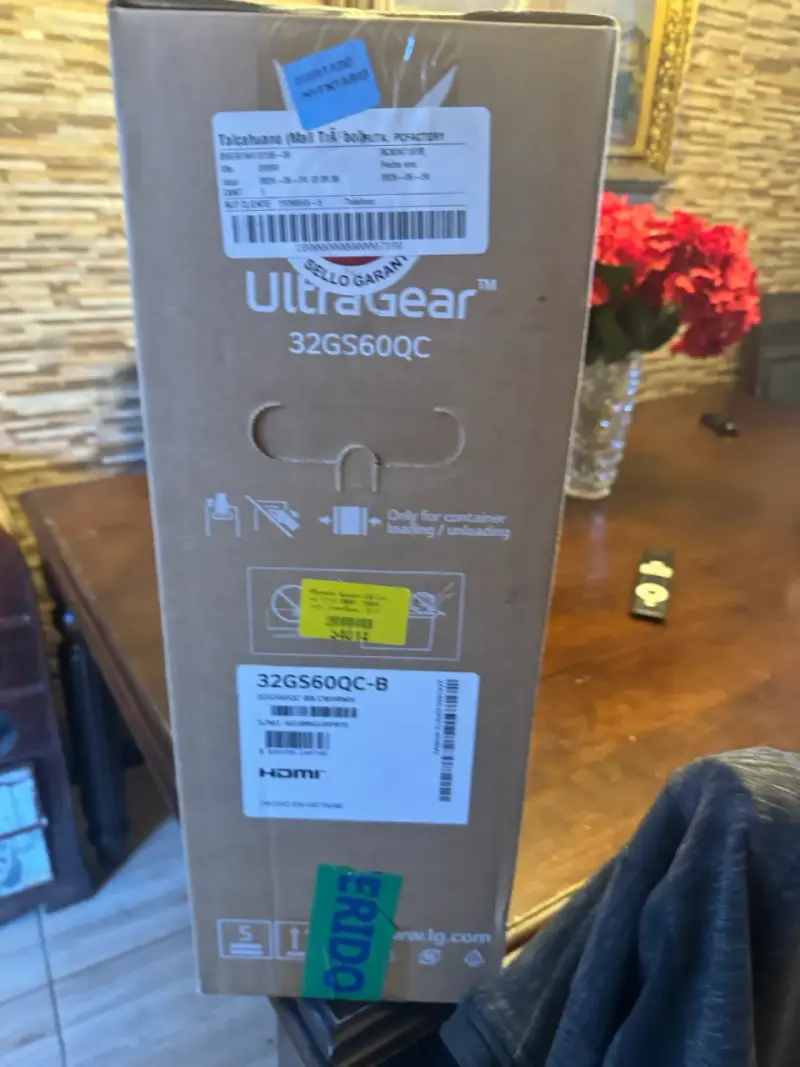 Monitor UltraGear 32 pulgadas QHD 180Hz - 3