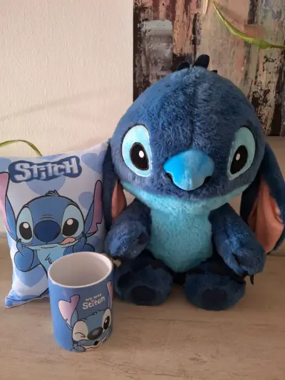 Set de peluche, cojín y taza Stitch - miniatura 2