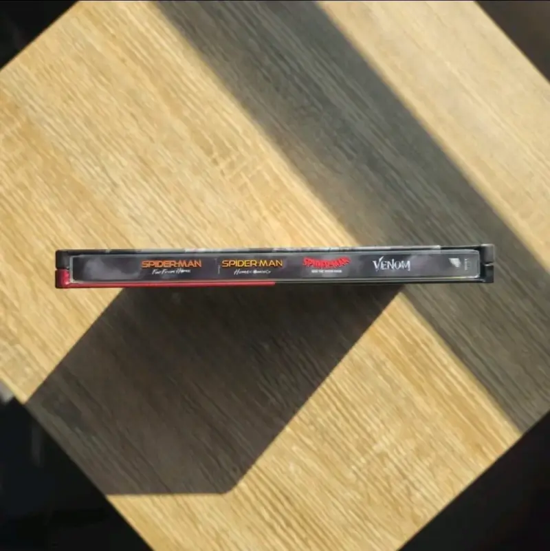 Caja metálica de colección Spider-Man y Venom - 3