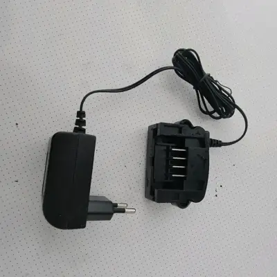 Cargador Black+Decker para baterías 20v - miniatura 2
