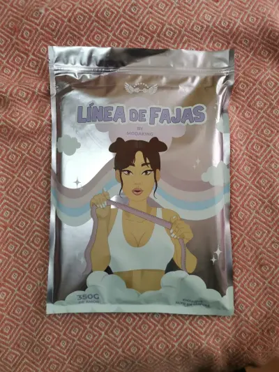 Faja reductora negra con diseño deportivo - miniatura 4