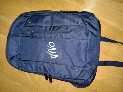Mochila azul Vivo con múltiples compartimentos - miniatura 1