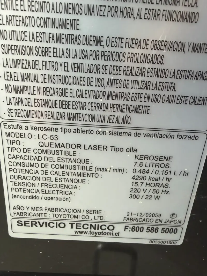 Estufa a parafina Toyotomi con accesorios - 4
