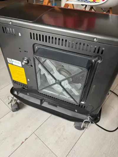 Estufa a parafina Toyotomi con accesorios - miniatura 5