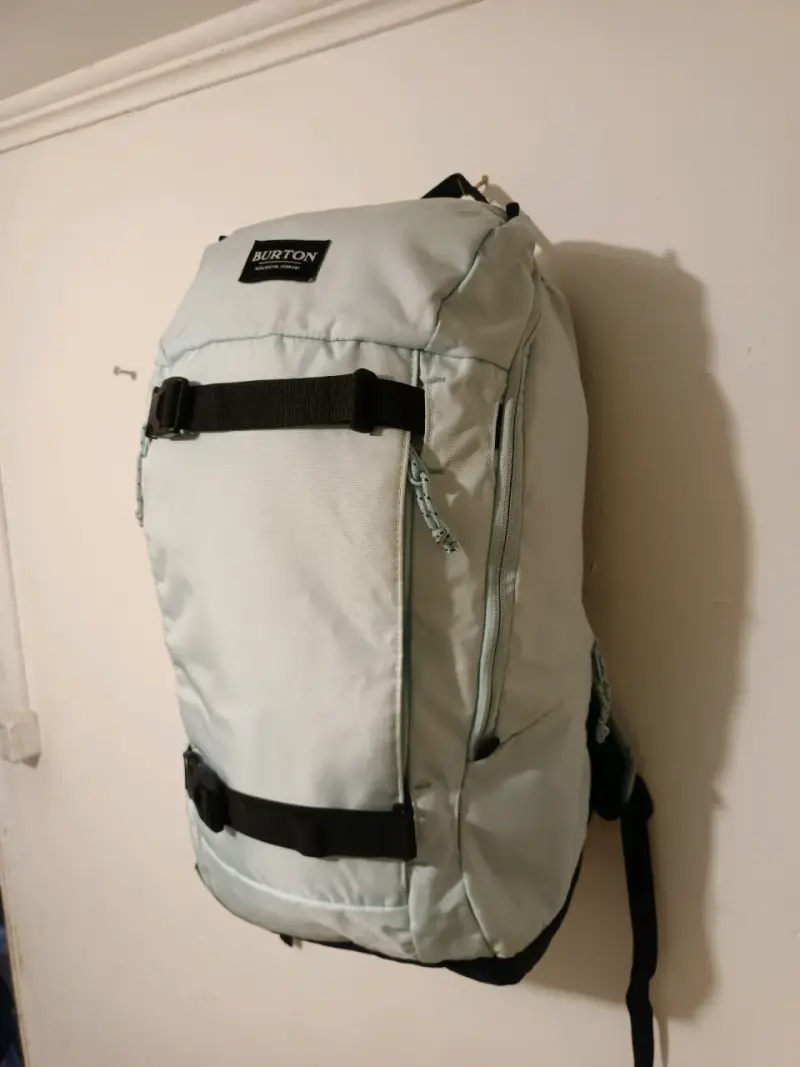 Mochila Burton azul claro con gran capacidad - 1