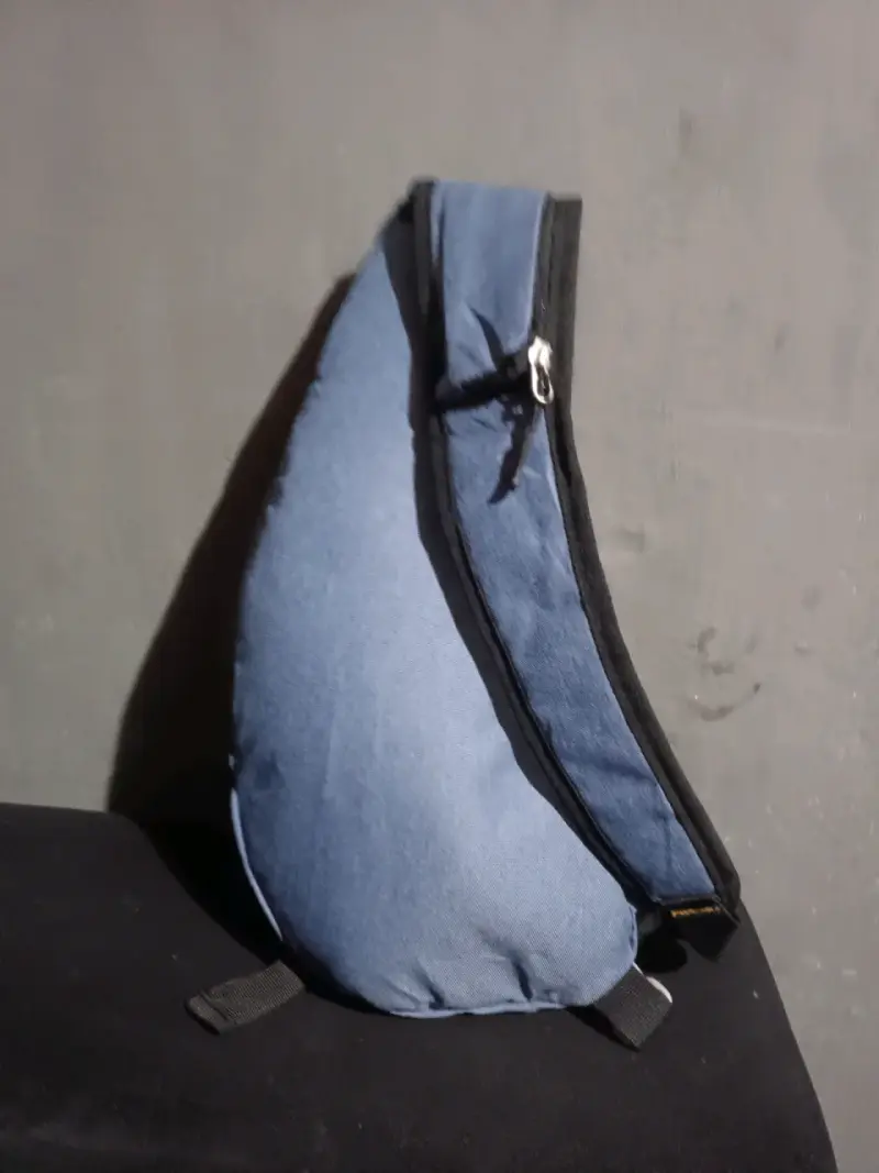 Mochila Naturehike azul con cierre naranja - 2