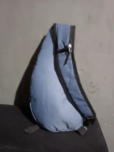 Mochila Naturehike azul con cierre naranja - miniatura 2