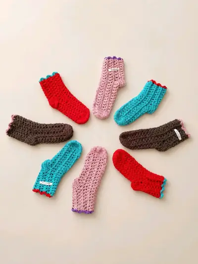 Calcetines tejidos a mano en colores vibrantes - miniatura 5