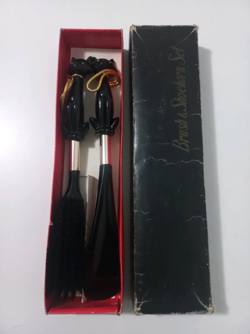 Set de cepillo y calzador con diseño de gato - 1