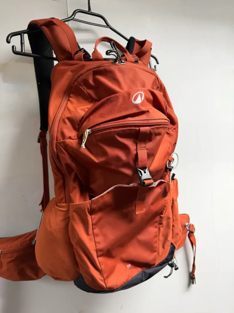 Mochila Quechua Unisex de senderismo 25L - 1