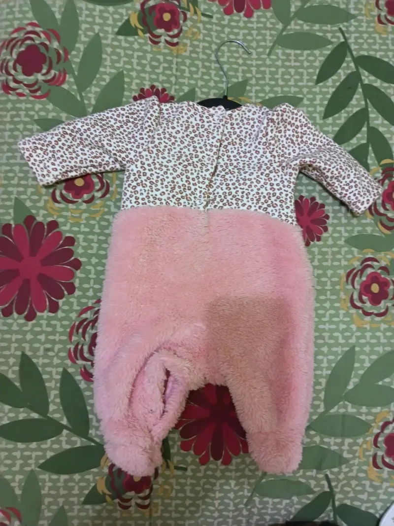 Enterito de bebé con diseño de oso rosado - 2