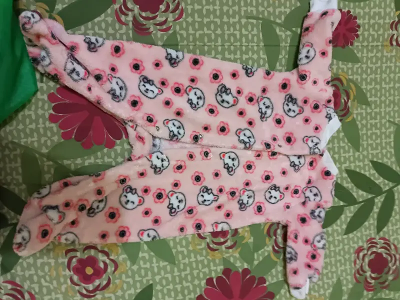 Enterito de bebé con diseño de oso rosado - 2