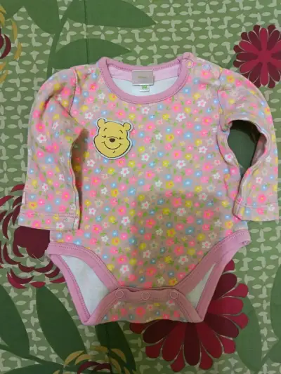 Pijama de bebé con estampado floral - miniatura 3