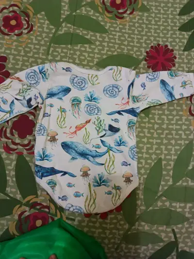 Body de bebé con estampado marino - miniatura 1