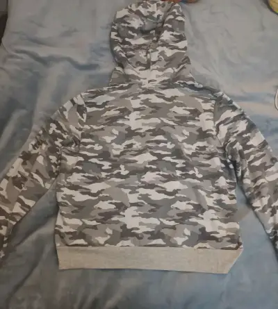 Polerón camuflado con capucha para hombre - miniatura 2
