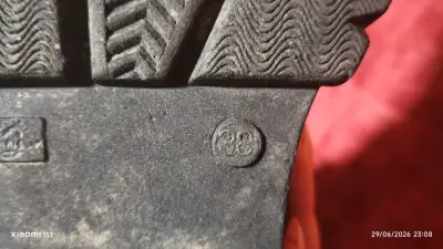 Botas negras de cuero con plataforma - miniatura 5