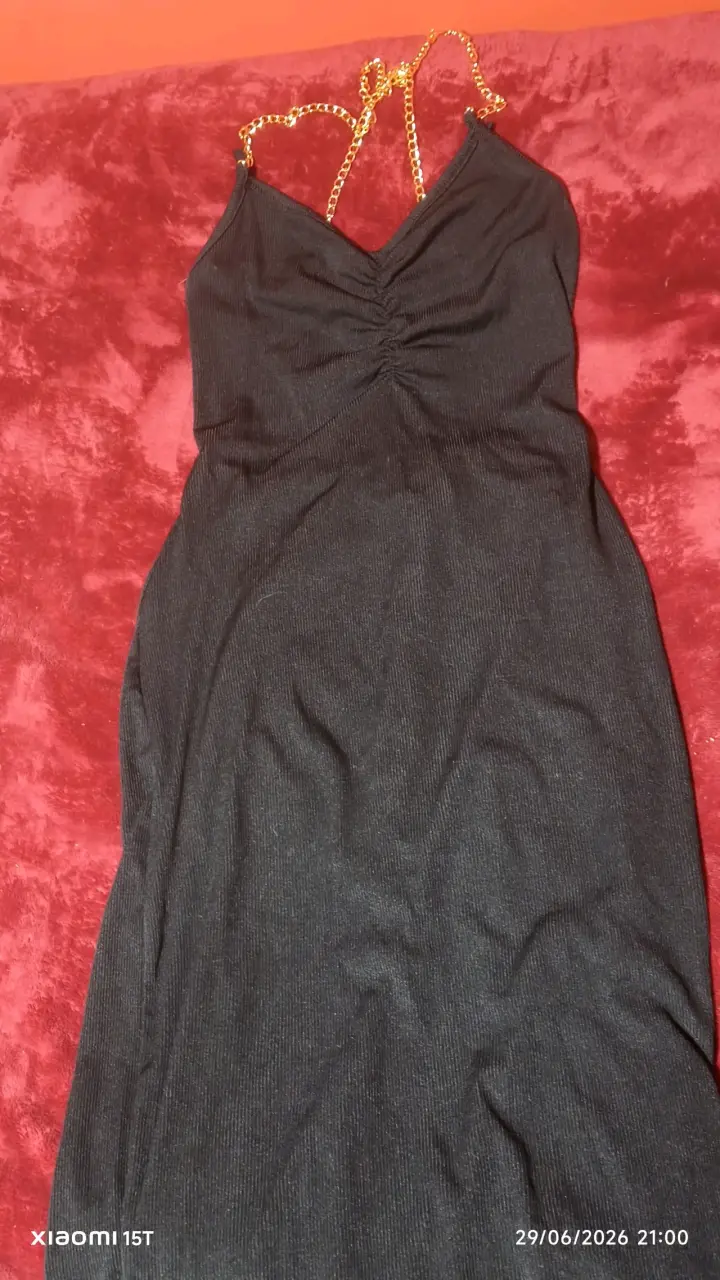 Vestido negro con tirantes de cadena - 2