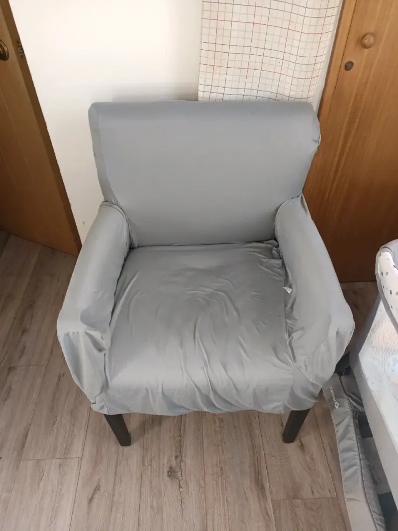 Sillón gris con funda removible - 1