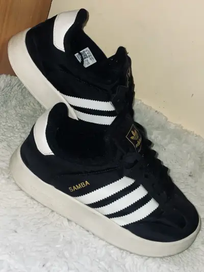 Zapatillas Adidas Samba negras y blancas - miniatura 1
