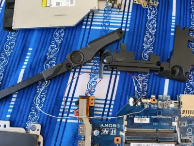 Cargador Sony para laptop con cable largo - miniatura 5