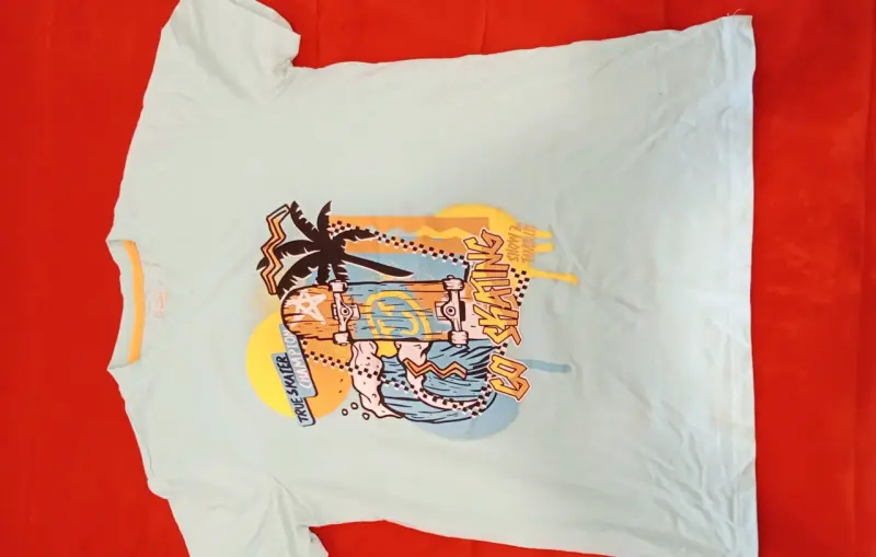 Polera negra estampada 'Let's Play' - 4