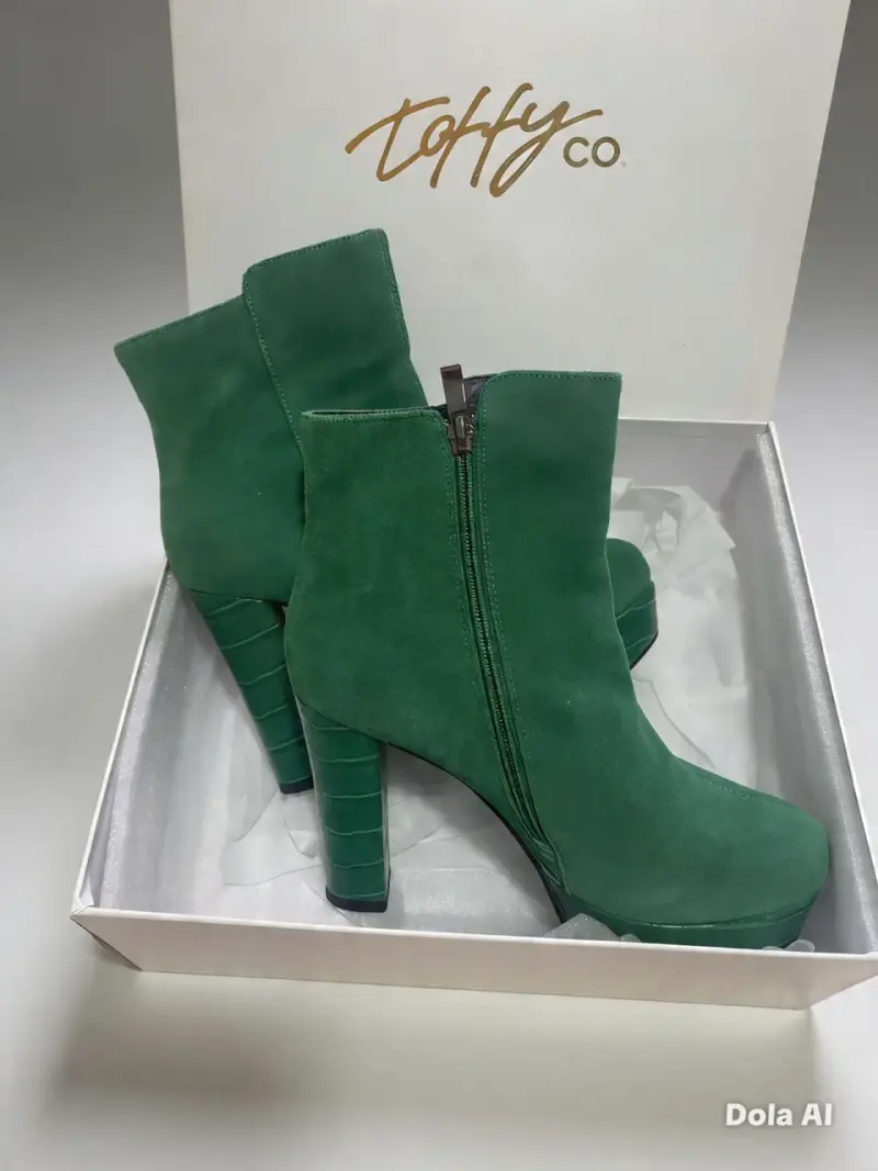 Botines verdes de gamuza con tacón alto - 2