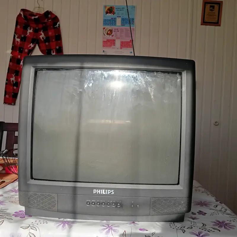 Televisor Philips CRT clásico con control remoto - 3