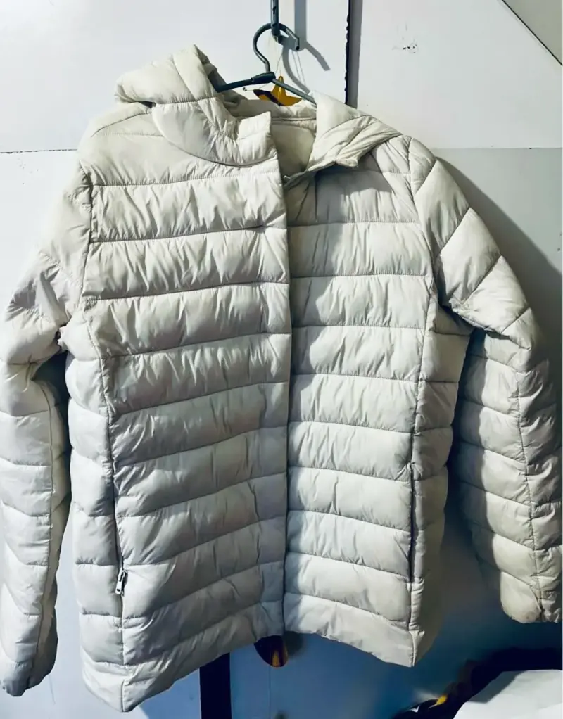 Chaqueta acolchada blanca para invierno - 1