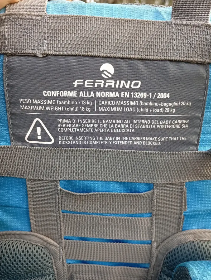 Mochila portabebé azul con soporte - 6